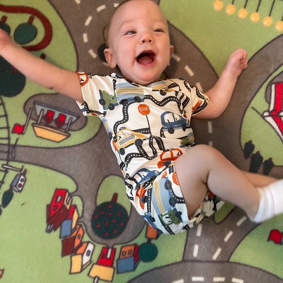 Hello I am Jen Welcome to my Posh Closet 💕 - Picture 9 of 16